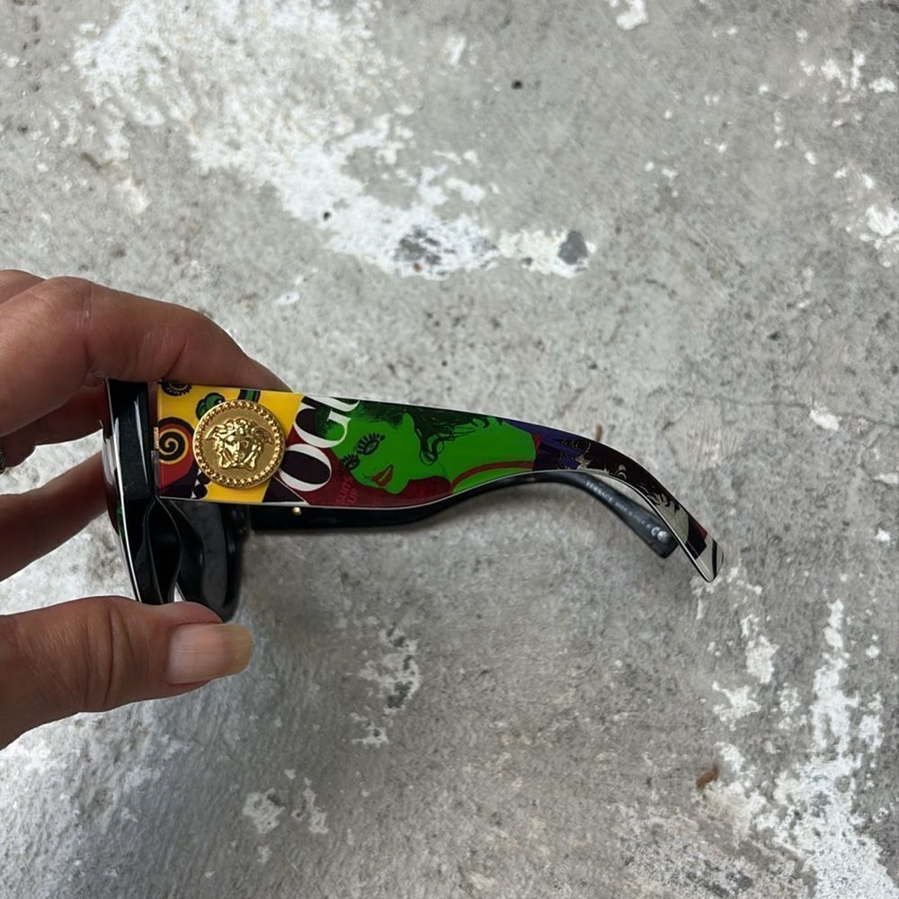 Versace Vogue tribute sunglasses - Picture 4 of 8